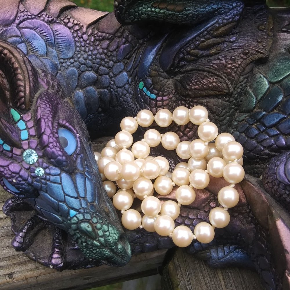 Vintage Faux pearl necklace individually knotted faux pearls classic style